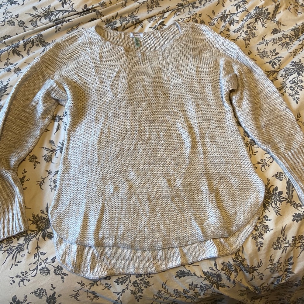 Susma cream/natural color sweater w/curved hem XL